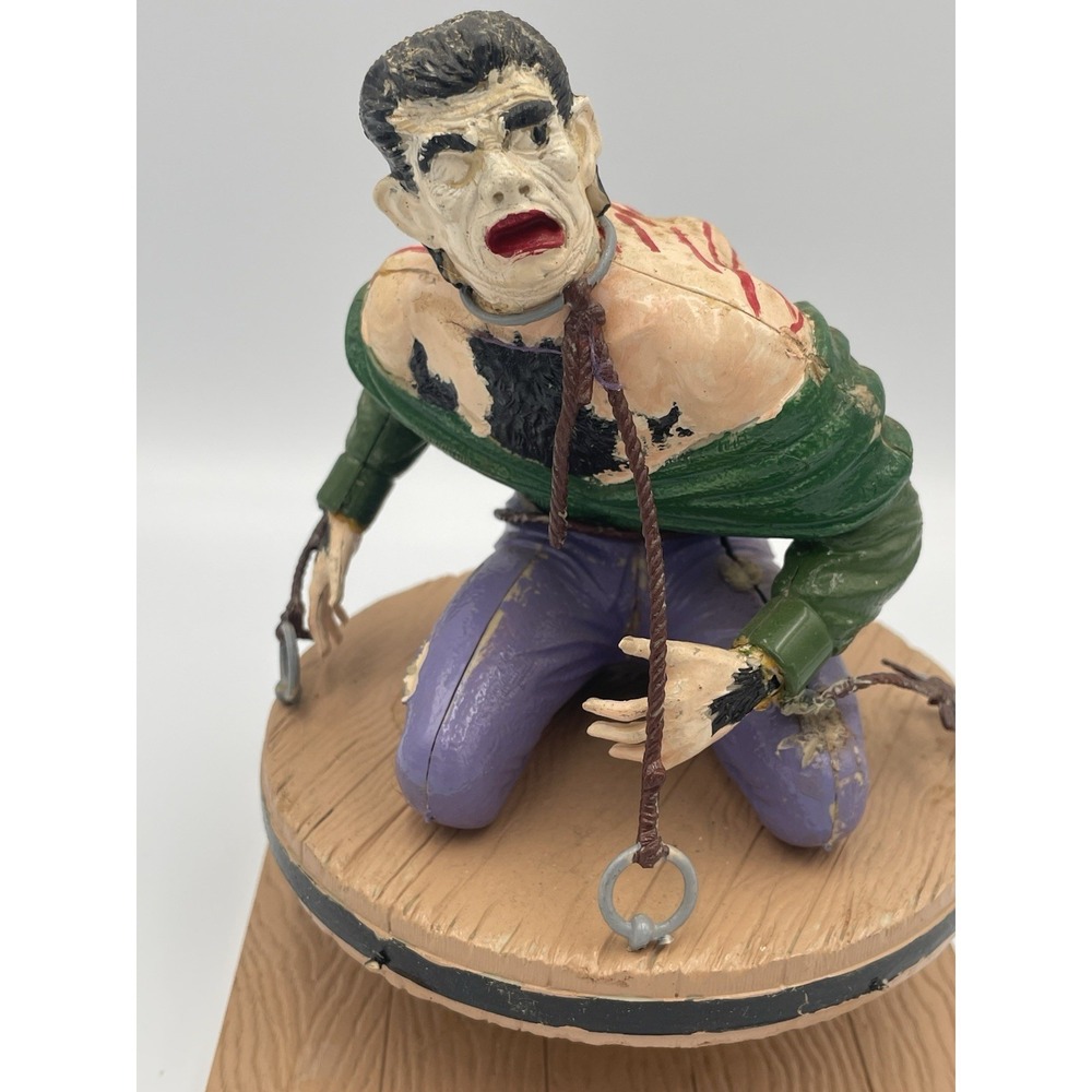 Vtg. 1963 Aurora HUNCHBACK Notre Dame Monster Model Kit Assembled Hand Painted - Picture 2 of 15